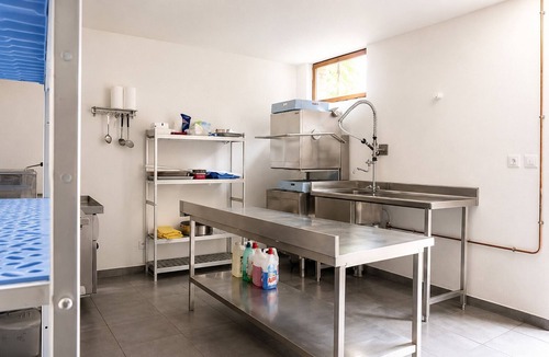 Servant House | Charming Mill Estate in Central France – Ideal for Groups & Retreats- 32 sleeps