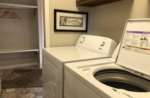 Newport House | Charming mini mobile home