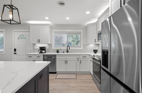 South Richland House | Charming, Modern 3-bedroom house with AC and WiFi in Richland.