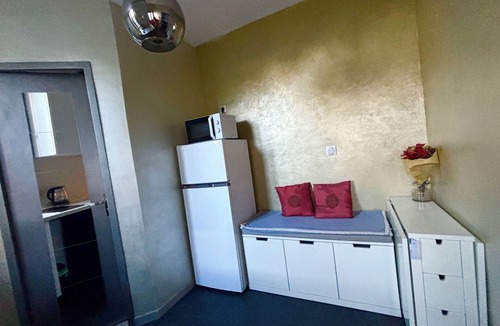 Colombes Apartment | Charming Modern Apartment with Garden View - Les Vallées District, Near Paris