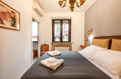Washington Apartment | Charming Modern Apartment Near the Heart of Milan