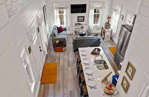 Luray House | Charming Modern Cabin with Fire Pit & Mountain Views near Shenandoah National Park, Luray VA