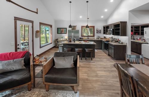 Libby Cabin | Charming Modern Cabins on a Private Lake - Immediate access to the Water, Surrounded by Total Privacy. Within walking distance to Happy's Inn.