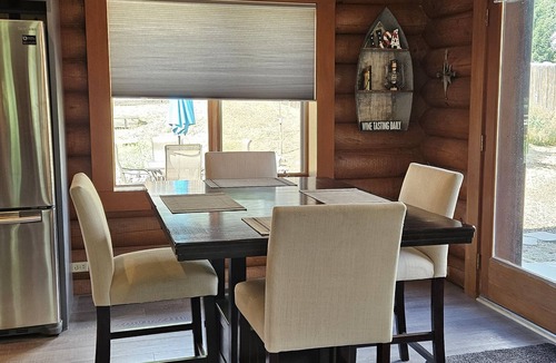 Manson House | Charming, modern log cabin, steps to the lake. Bright & spacious. Ideal escape!