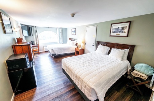 Shawnee On Delaware Hotel | Charming Mountain Hideaway | Relax in Comfort Surrounded by Scenic Views