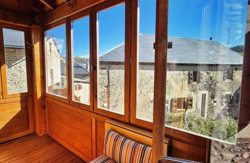 Latour-de-Carol Apartment | Charming mountain and river duplex, ideal for families