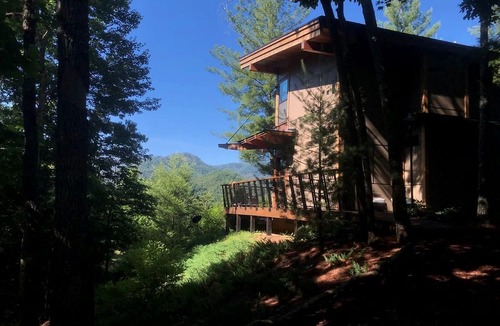 Bryson City Cabin | Charming Mountain Cabin Perfect for the Whole Family near Nantahala National Forest, NC