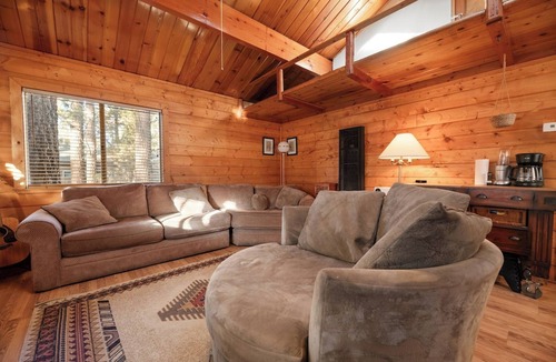 Sugarloaf House | Charming Mountain Getaway