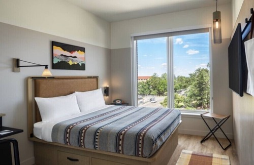 University Hill Hotel | Charming MOXY hotel in delightful Boulder w/AC, WiFi, fitness MAY 8th-MAY 10th