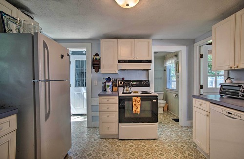 Oak Bluffs Cottage | Charming MV Cottage: Walk to Dtwn Oak Bluffs!