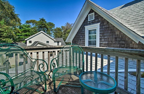 Oak Bluffs Cottage | Charming MV Cottage: Walk to Dtwn Oak Bluffs!