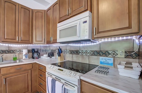 Crystal River House | Charming Nature Coast Bungalow in Crystal River