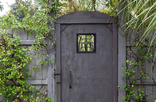 Navy Point House | Charming Navy Point Bungalow Walk to the Bay Near NAS & Downtown