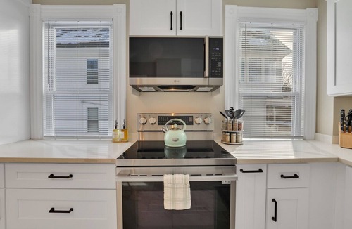 West Hartford House | Charming New England Home in West Hartford Center