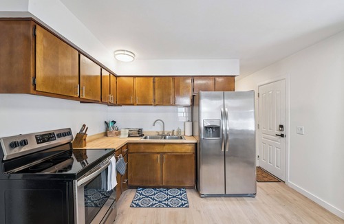 Sylvania House | Charming Newly Updated Sylvaina Family Retreat