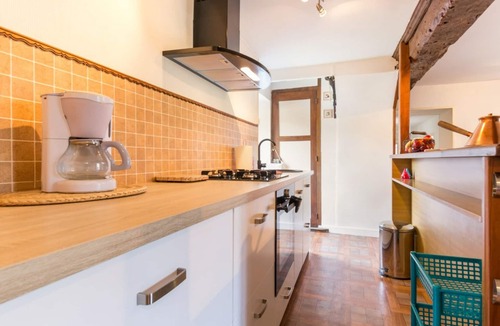 Montaigu-les-Bois Cottage | Charming Norman house with garden and WiFi