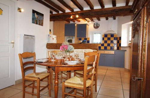 Goulet Cottage | Charming Norman house with Wi-Fi and private garden