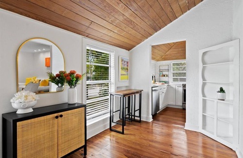 Northwood Shores Cottage | Charming Northwood Cottage. n