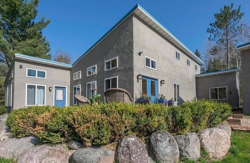 Rhinelander House | Charming Northwoods Retreat – Spacious 3-Bedroom Hideaway