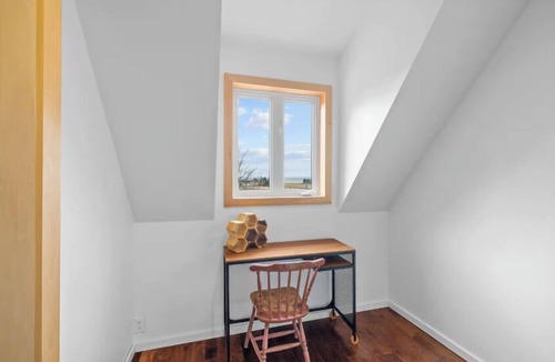 Canoe Cove House | Charming Oceanview Farmhouse Close to Canoe Cove Beach & Victoria-by-the-Sea