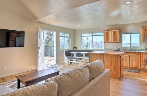 Yosemite Forks House | Charming Oakhurst Retreat Near Yosemite, Bass Lake