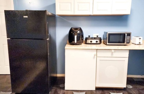 Far Rockaway Apartment | Charming Oasis Steps from Beach & Metro Station