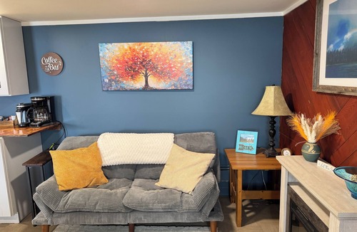 Wrangell Apartment | Charming Oceanview Apartment-Private Entrance & Deck