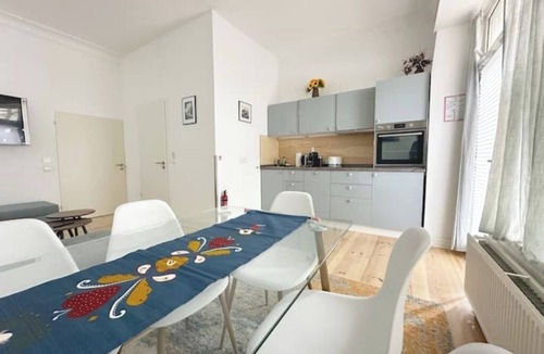Prenzlauer Berg Apartment | Charming old building apartment in Prenzlauer Berg - quiet, central & well connected
