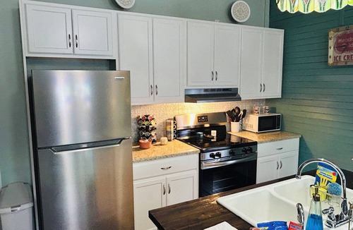 Centreville Apartment | Charming old country store style residence in the town of Brent, Alabama.