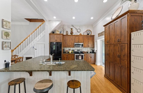 Martinsville House | Charming old schoolhouse in a rural setting between Bloomington and Indianapolis
