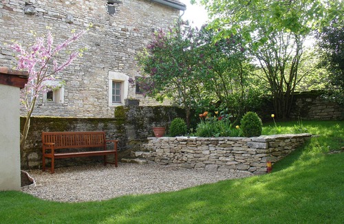 Saint-Romain House | Charming old wine house in a charming wine village 11 km from Beaune