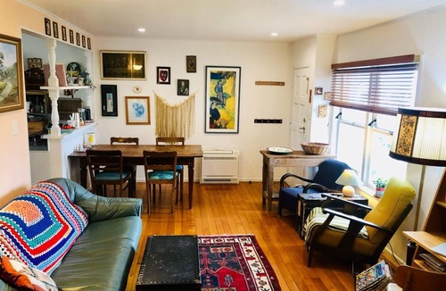 Devonport House | Charming One-Bedroom Unit Near Cheltenham Beach