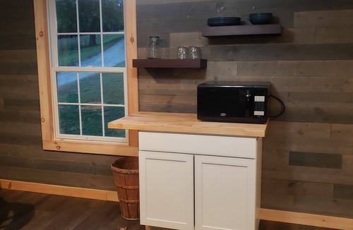 Flat Rock House | Charming one room cabin perfect for couples or small families.