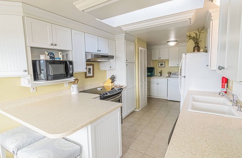 Pacific City House | Charming Pacific City WFH Paradise with River Views, Steps from the Beach