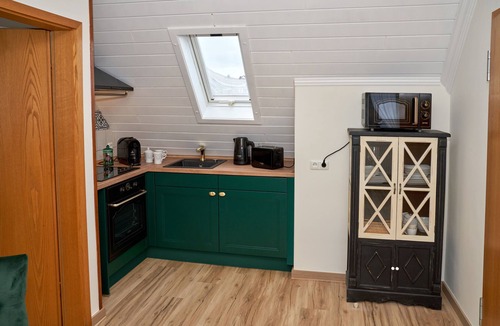 Ulmen Apartment | Charming Parlor, Eifel near Nürburgring - for 2-4 People near Lake & Castle-Ruin
