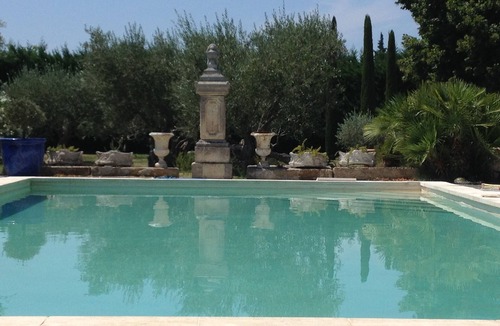 Caumont-sur-Durance House | Charming, peaceful farmhouse with swimming pool and wooded grounds, 6 km from Isle sur la Sorgue