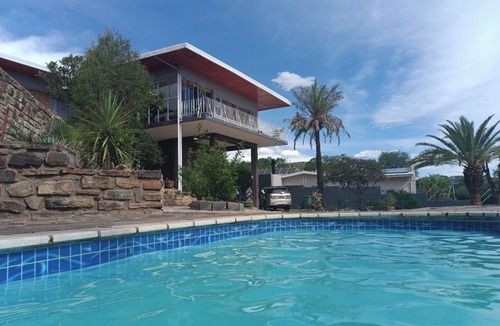 Klein Windhoek Apartment | Charming peaceful 2-bedroomed unit with 180 degree panoramic view of Windhoek.