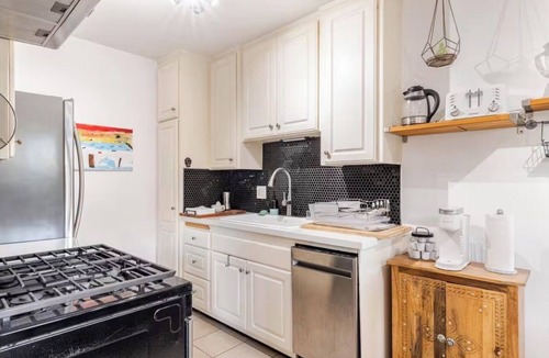 Venice Apartment | Charming Pied-e-terre near the beach for a relaxing getaway