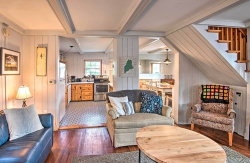 Pine Point Cottage | Charming Pine Point Cottage - 2 Blocks to Ocean!