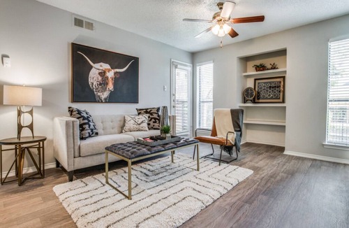 Dallas Apartment | Charming Pool Stay Peaceful MAJOR INTERNATIONAL SPORTING EVENT Getaway