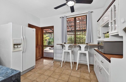 Playa Hermosa Cottage | Charming poolside Coco Cottage