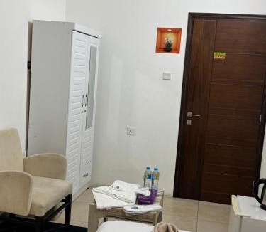Madinat Zayed Hostel | Charming Prestige Abu Dhabi