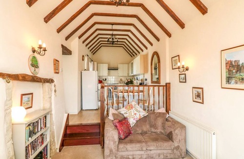 Huntshaw House | Charming Primrose Cottage Retreat