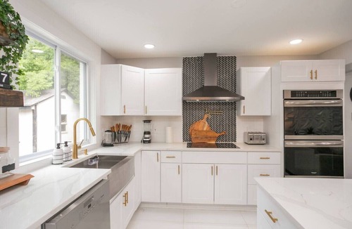 Donelson Apartment | * Charming & Pristine * Renovated 3BR * Near DT!