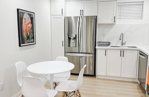 Caledon Apartment | Charming Private 2 Bedroom Basement Suite