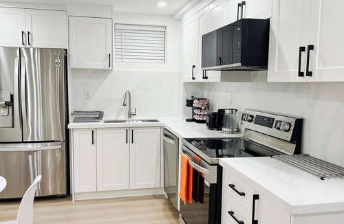 Caledon Apartment | Charming Private 2 Bedroom Basement Suite