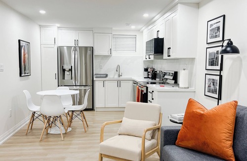 Caledon Apartment | Charming Private 2 Bedroom Basement Suite