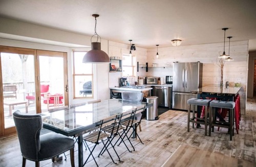 Sand Creek House | Charming & Private 4 BR Country Getaway