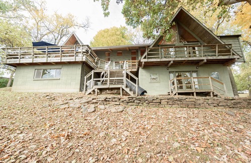 Vinita House | Charming, Private and Fully Furnished Lake Home on Grand Lake