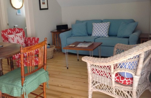 Blue Hill Cottage | Charming, private cottage for two